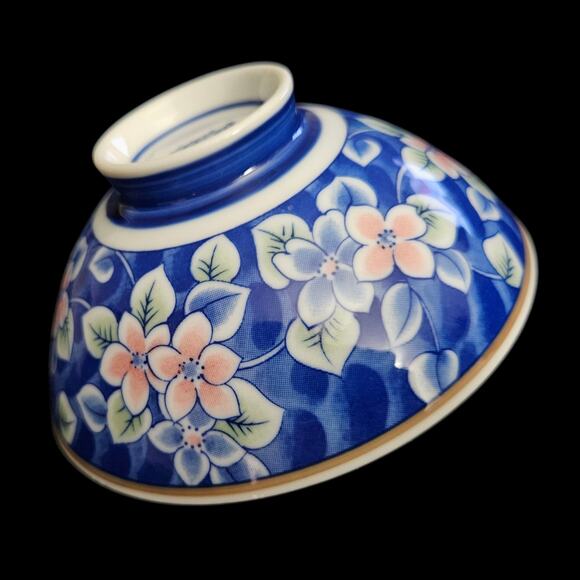 Set of 4 Blue Floral Porcelain Rice Soup Bowls Pink Flowers Green Leaves Japan - Picture 1 of 7